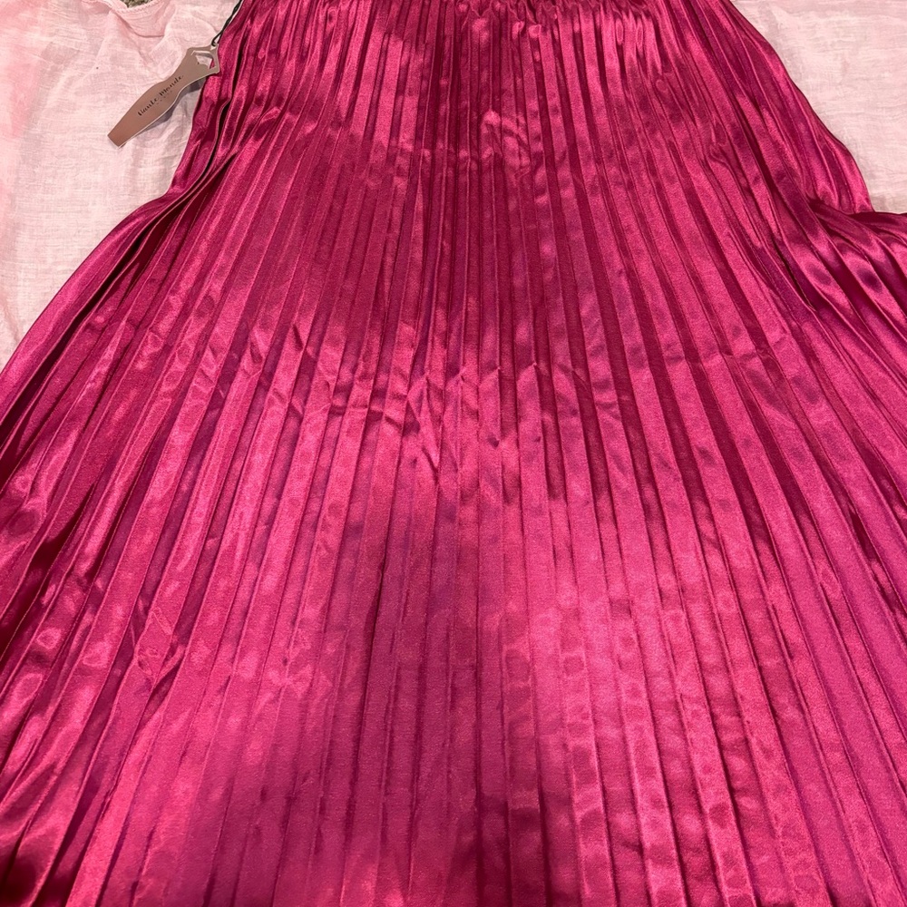 Pleated skirt